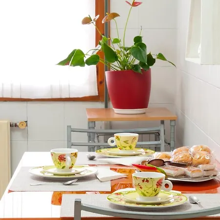 דירה Apartamento Araceli Proximo A Clinica Oftalmologica Fdez Vega אוביידו