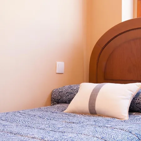 Apartamento Araceli Proximo A Clinica Oftalmologica Fdez Vega * אוביידו