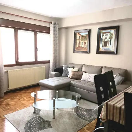 דירה Apartamento Araceli Proximo A Clinica Oftalmologica Fdez Vega אוביידו