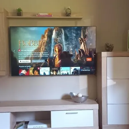 Apartamento Araceli Proximo A Clinica Oftalmologica Fdez Vega דירה *