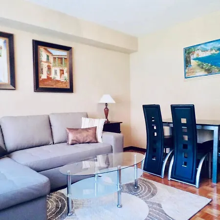 Apartamento Araceli Proximo A Clinica Oftalmologica Fdez Vega דירה *