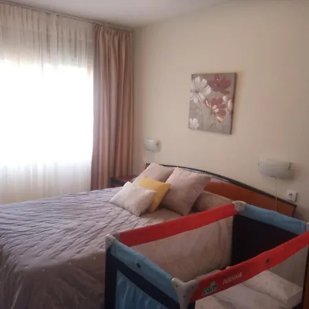 Apartamento Araceli Proximo A Clinica Oftalmologica Fdez Vega דירה *